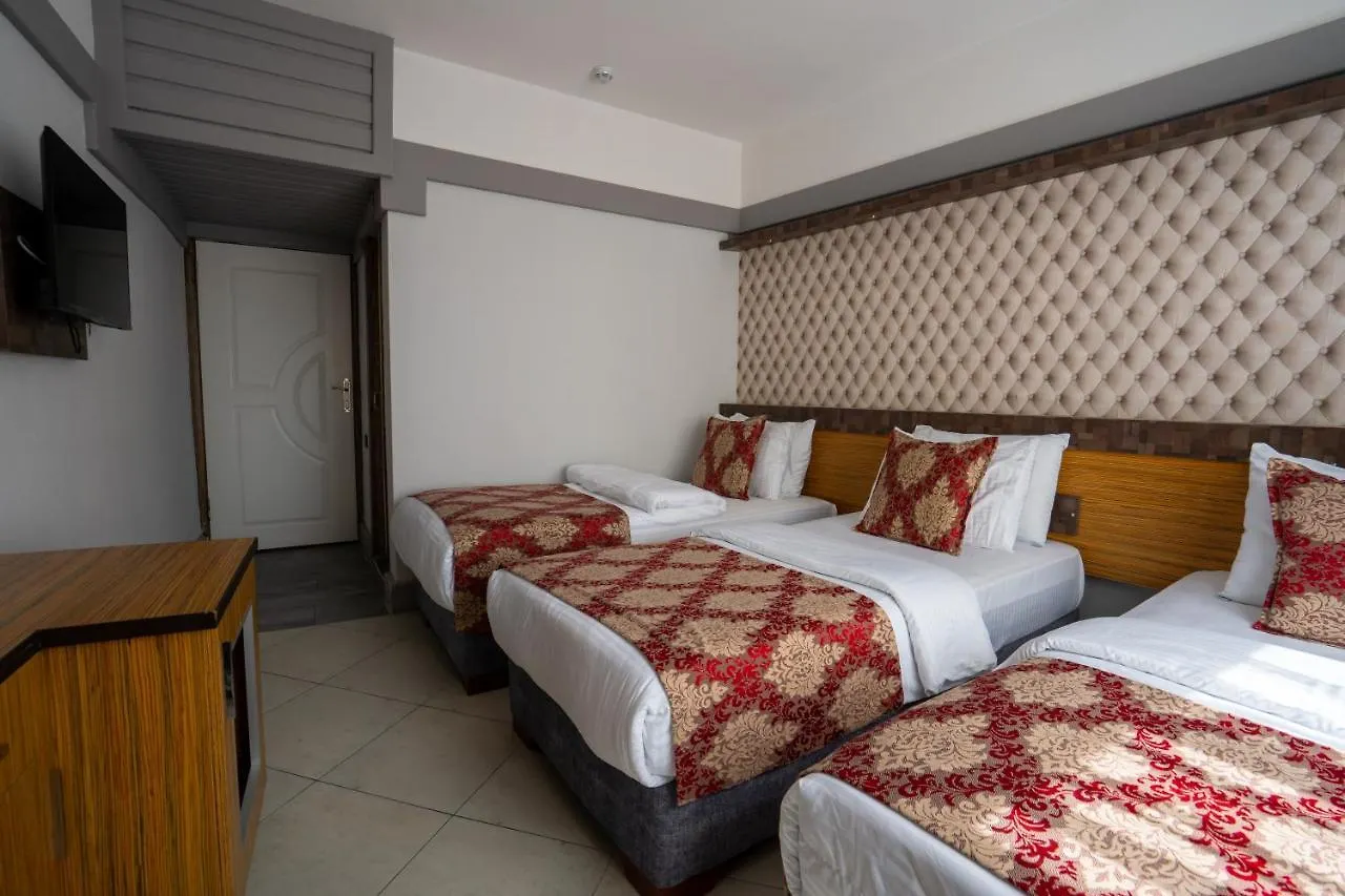 Mevre Hotel Antália 3*,  Turquia