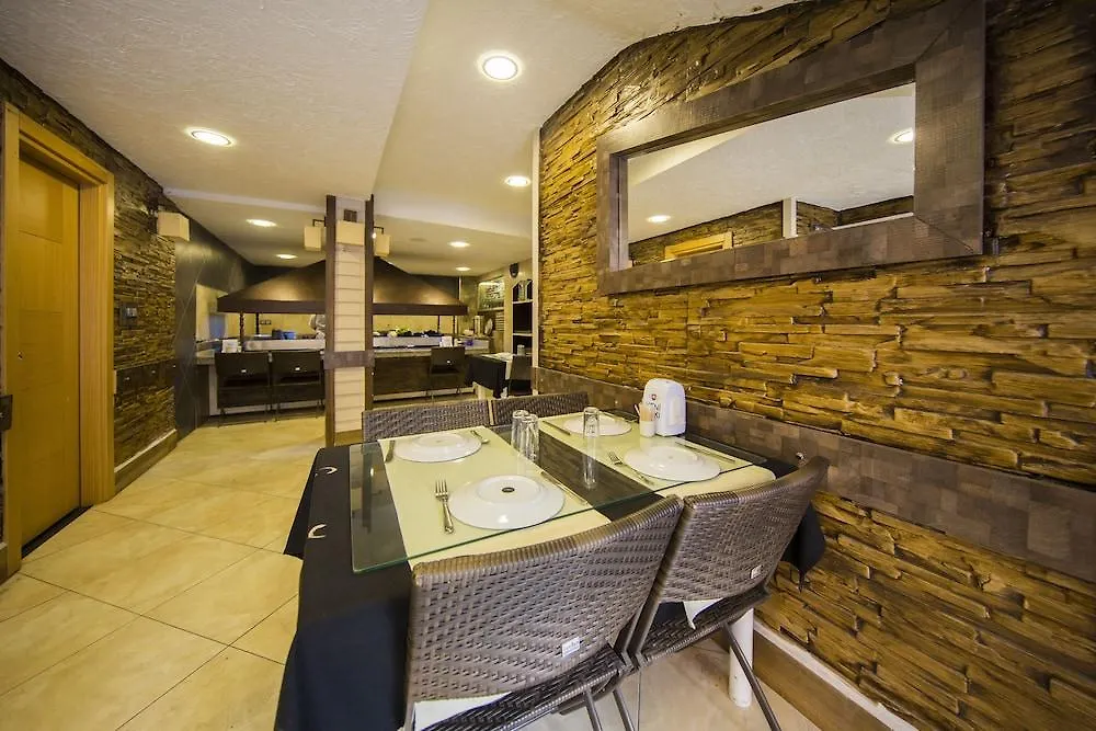 Mevre Hotel Antalya 3*,  Törökország