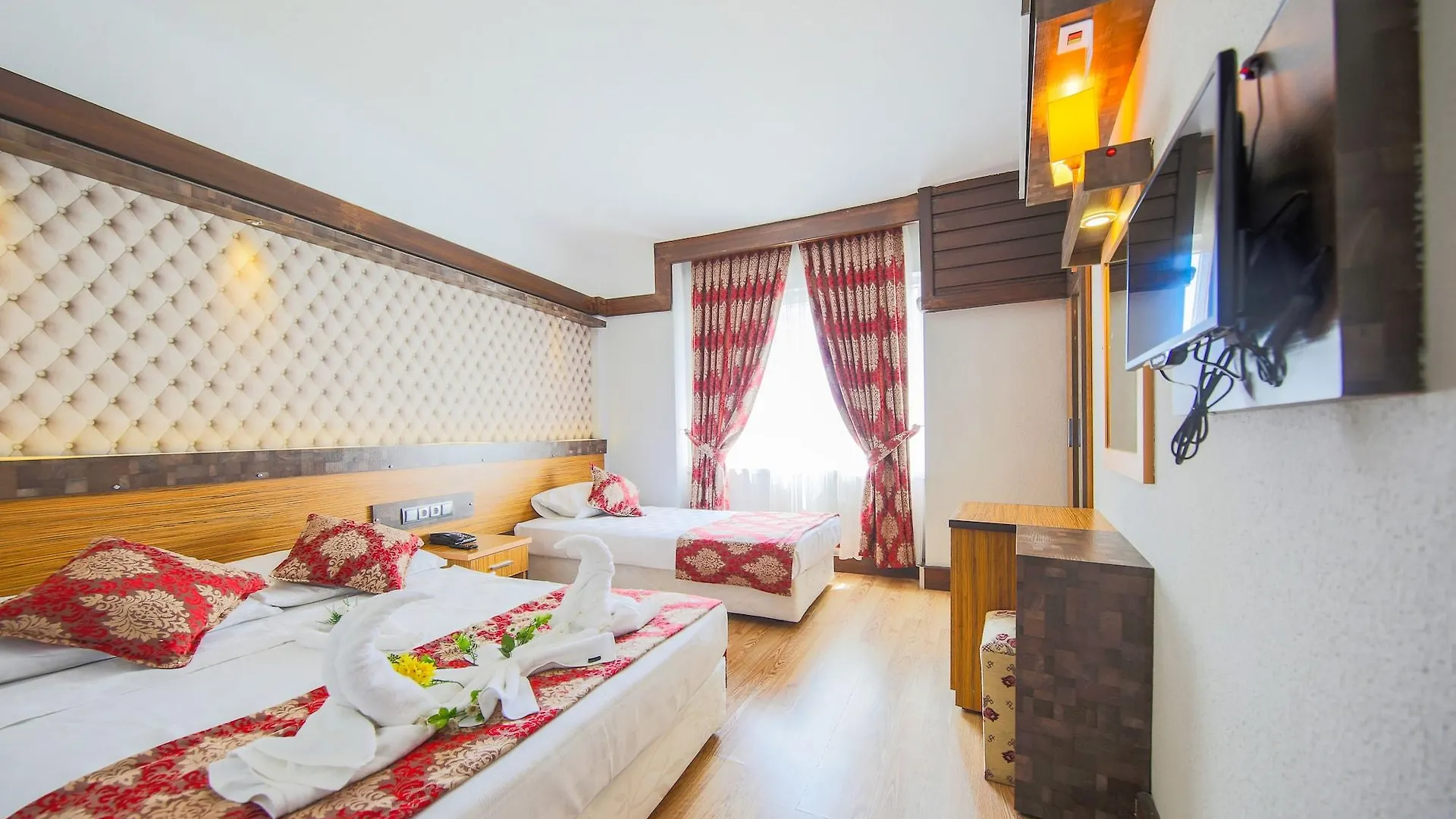 Mevre Hotel Antalya 3*,